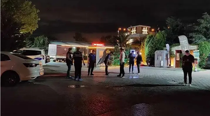 Küçükçekmece'de kafede silahlı saldırı: 2 yaralı