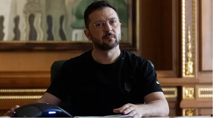 Zelenskiy: Rusya'daki 16 hedef vuruldu