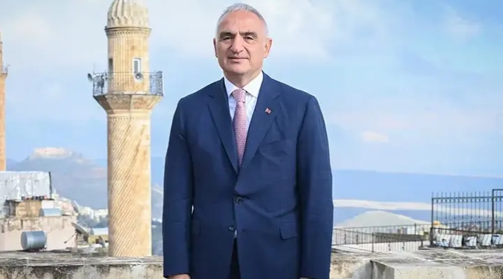 Depremde hasar gören iki tarihi camide restorasyon tamamlandı