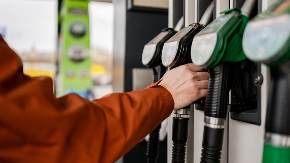 Benzine zam geldi!