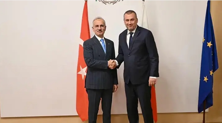Ulaştırma ve Altyapı Bakanı Abdulkadir Uraloğlu, Bulgaristan'da