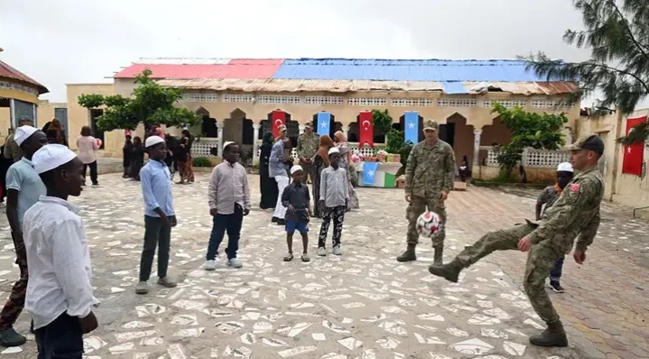 Somali Türk Görev Kuvveti Komutanlığı’ndan insani yardım desteği
