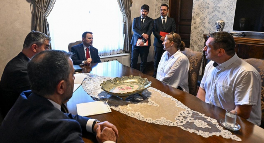 Bakan Gürlek, Trabzon’da yorgun mermiyle ölen Emir’in ailesiyle görüştü