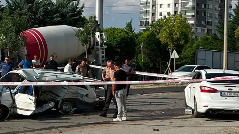 Ankara’da iki otomobil çarpıştı: 1 ölü, 2 yaralı