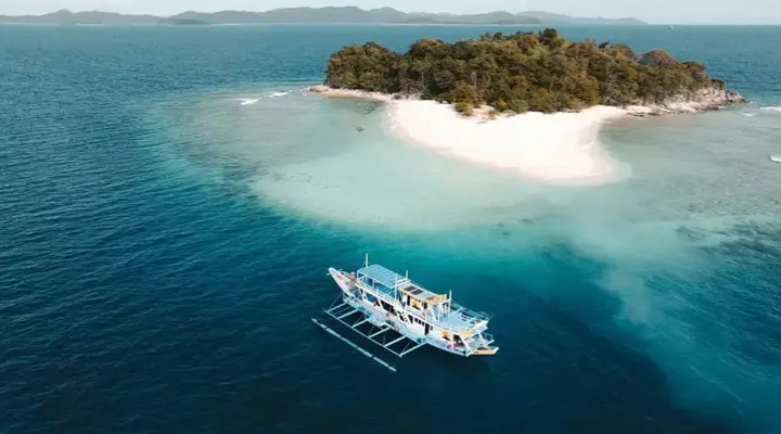 Filipinler'de yolcu feribotunda çıkan yangında 5 kişi hayatını kaybetti