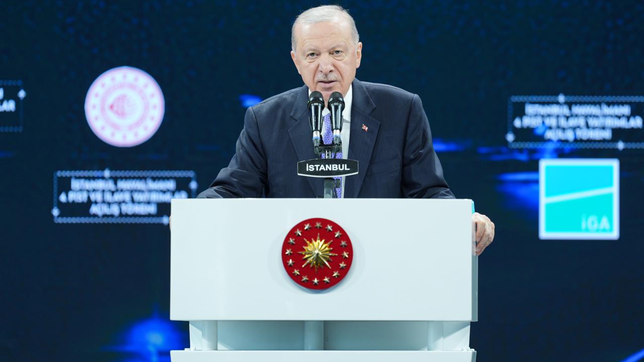 İstanbul Havalimanı'nda 4. pist açıldı