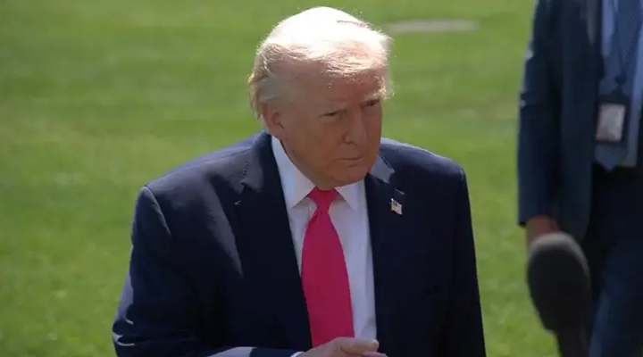Trump'tan bazı medya kuruluşlarına Beyaz Saray yasağı