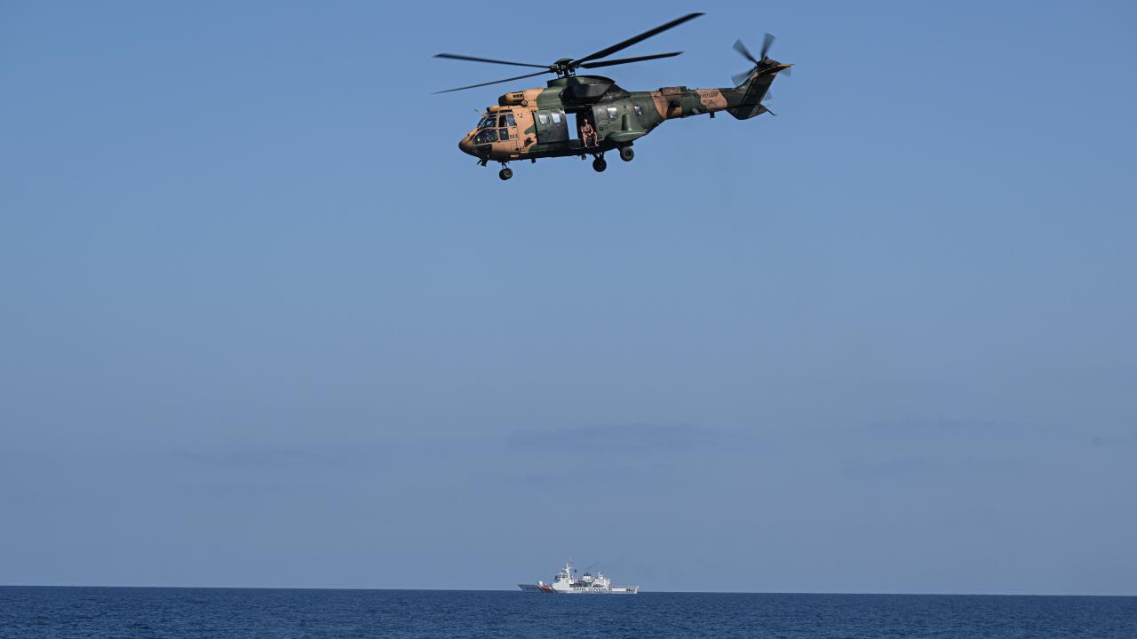Girne'deki feribot kazasında kaybolan 20 kişiyi arama çalışmaları devam ediyor