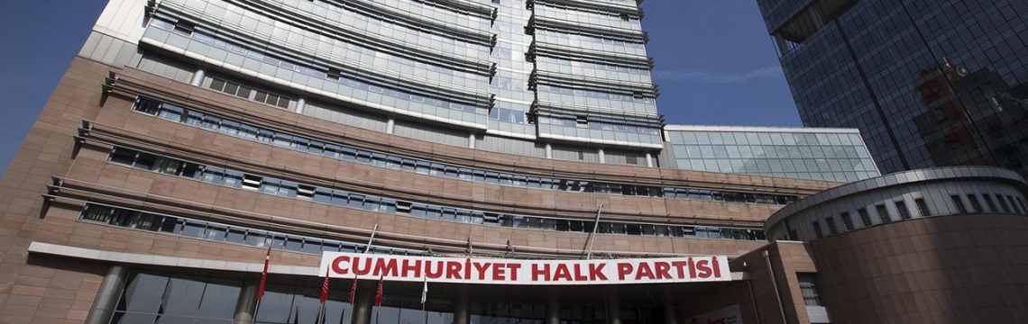 CHP'de istifalar art arda geldi: 8 ilçenin belediye başkanı CHP'den istifa etti