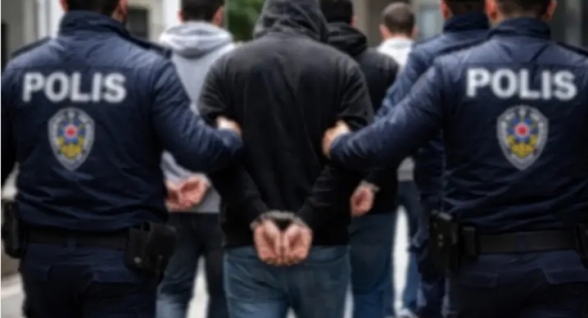 Sanal medyada suç örgütü propagandasına 74 gözaltı