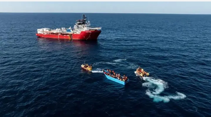 Yunanistan'da göçmenleri taşıyan tekne battı: 1 ölü, 25 kayıp