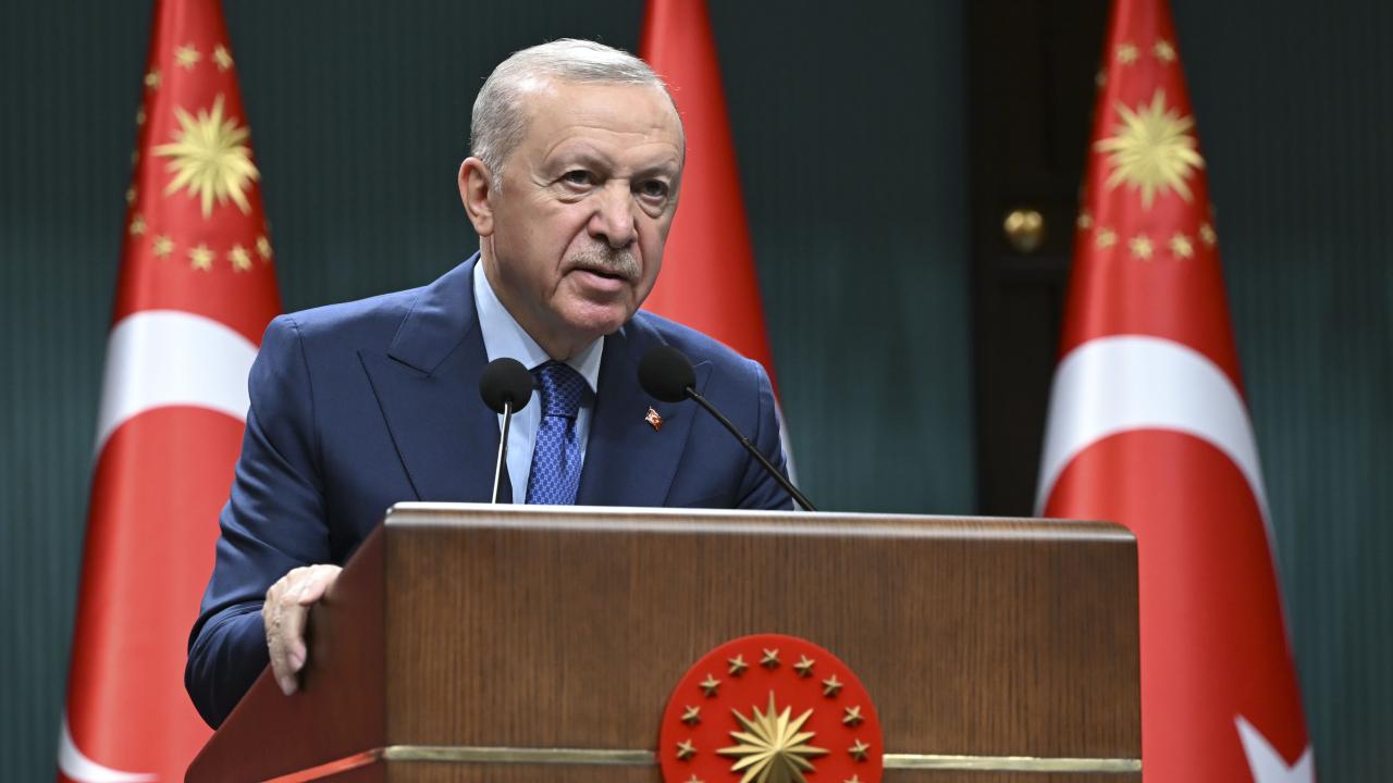 Cumhurbaşkanı Erdoğan: Yılın 5 ayında ihracat rekoru kırarak tarihî başarıya imza attık