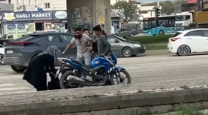 Trafikte sopalı kavgada 2 sürücüye 360 bin TL ceza