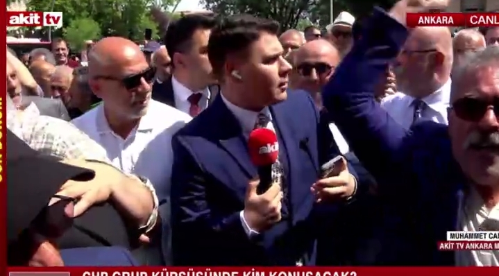 Akit TV Muhabirine saldırı anları!